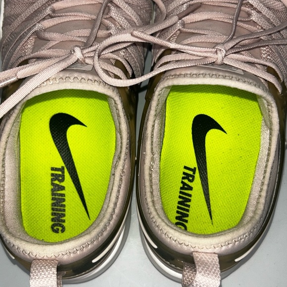 Pre loved Women’s Nike Free T7 sneakers - Picture 4 of 7